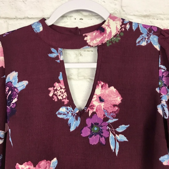 Living Doll Floral Keyhole BellSleeve Burgundy Spring Unique Blouse Size Small S - Picture 3 of 8